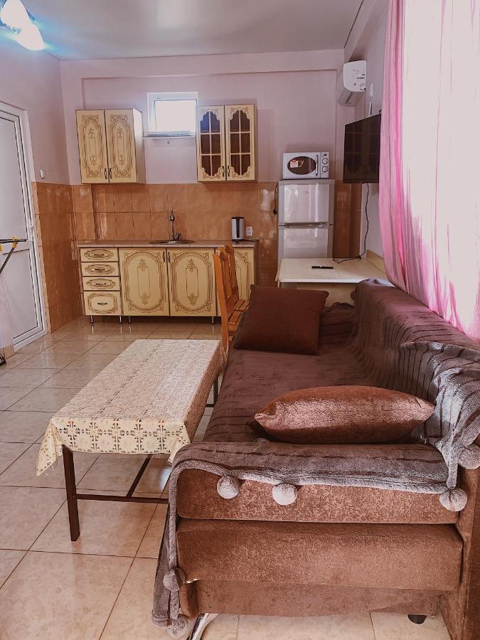Семейный Дворик Sukhumi Exterior foto